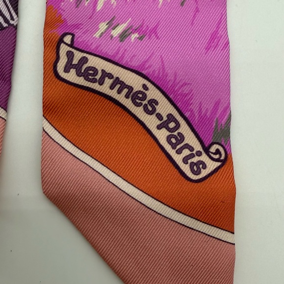 Authentic NEW Hermes twilly silk scarf - Picture 11 of 16